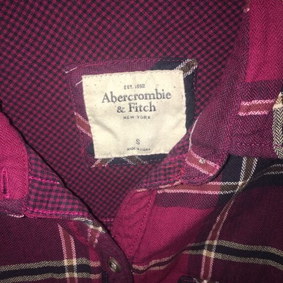 — Abercrombie & Fitch — Stylish ButtonUp Plaid Top - Picture 6 of 9